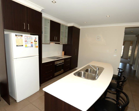 Yarrawonga Waterfront Apartments - Hotel QLD 11