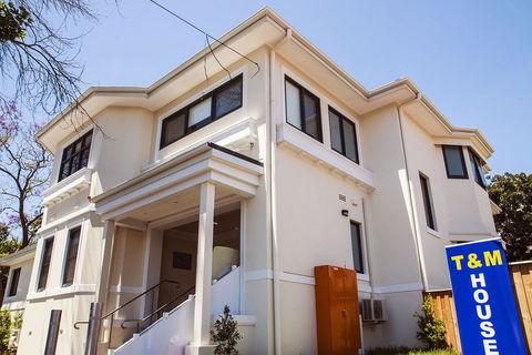 T&M HOUSE - Hotel QLD 40