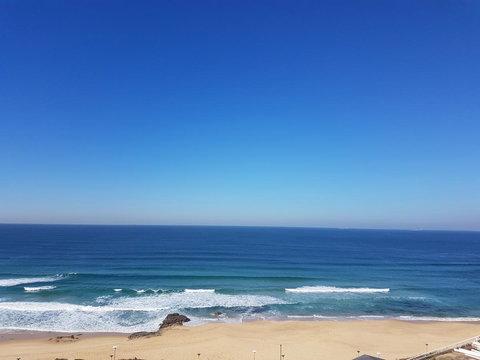 Arena Luxury Beachfront Apartment - Hotel QLD 5