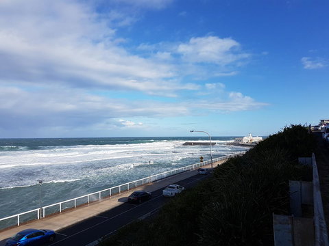 Arena Luxury Beachfront Apartment - Hotel QLD 38