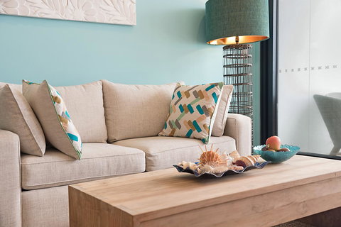 Arena Luxury Beachfront Apartment - Hotel QLD 4