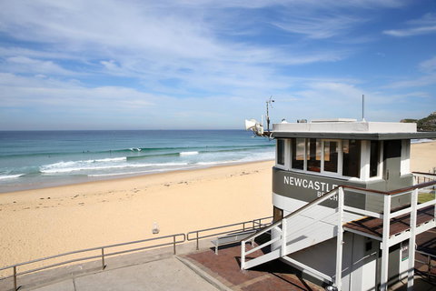Arena Luxury Beachfront Apartment - Hotel QLD 31