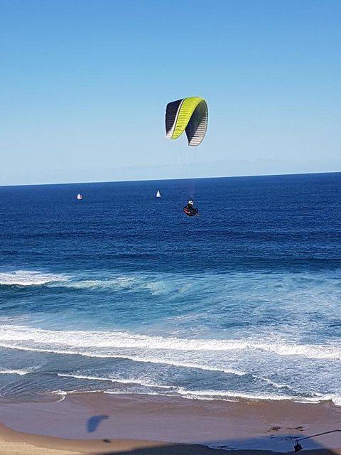 Arena Luxury Beachfront Apartment - Hotel QLD 15