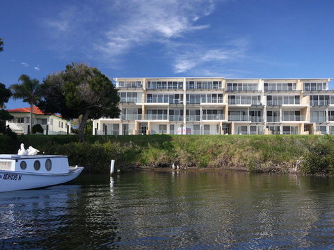 Regatta 13 - Hotel QLD 2
