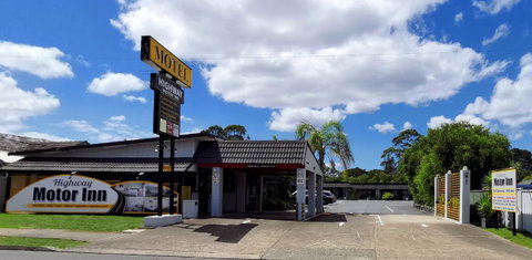 Highway Motor Inn Taree - Hotel QLD 3