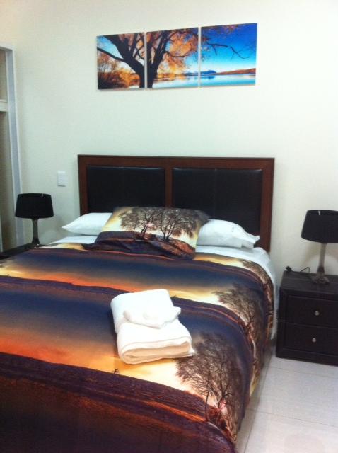 Nomikis\'On The Avenue - Hotel QLD 13