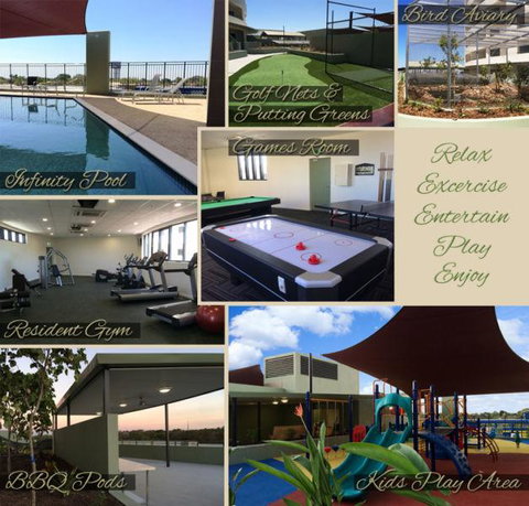 Nomikis\'On The Avenue - Hotel QLD 3