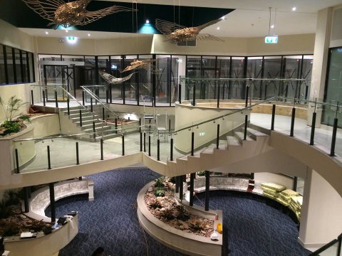 Nomikis\'On The Avenue - Hotel QLD 11