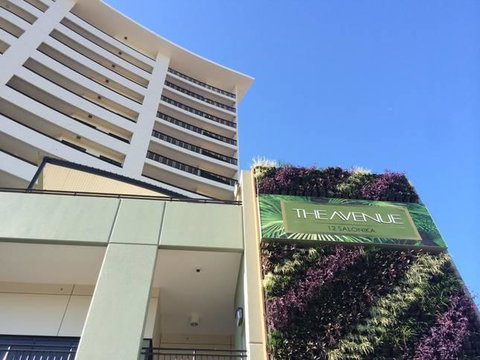 Nomikis\'On The Avenue - Hotel QLD 9