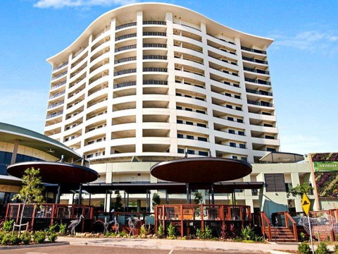 Nomikis\'On The Avenue - Hotel QLD 16