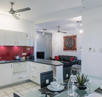 CitySide Apartment - 2 Bedroom with Private Courtyard - Hotel QLD