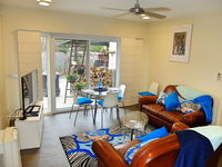 Book Griffith Accommodation Vacations Hotel QLD Hotel QLD
