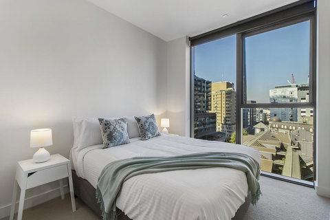 Brand New Luxury Pad In Shopping And Dining Mecca - Hotel QLD 1