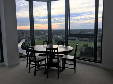 Brand New Penthouse With Water Views - Hotel QLD 0