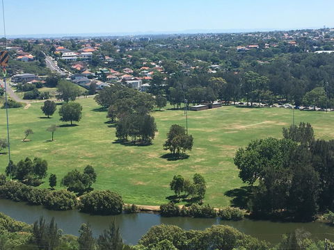 Brand New Penthouse With Water Views - Hotel QLD 1