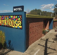 Bunkhouse Motel - Hotel QLD