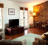 Byronsvale Vineyard and Accommodation