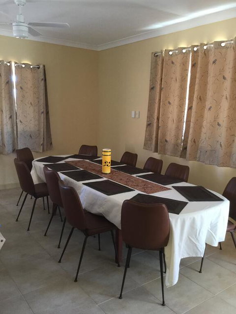Caretakers Cottage Budget Accommodation - Hotel QLD 1