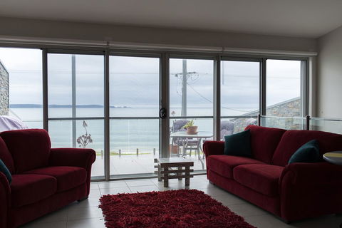 Casey's Beach Retreat - Hotel QLD 1