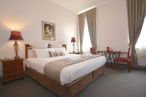 Central Springs Inn - Hotel QLD 3
