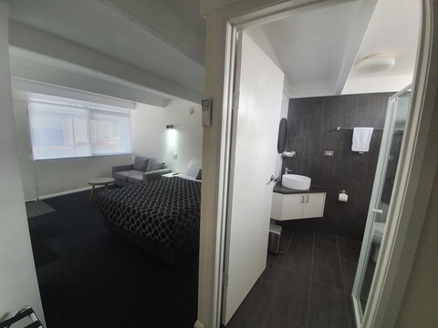 Charles Sturt Motor Inn - Hotel QLD 3