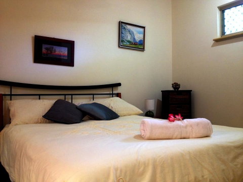 Chez Marguerites - Hotel QLD 2