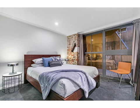 Chic Warehouse Apartment In Hipster, Foodie Hub - Hotel QLD 1