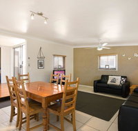 Close to Water Restaurants and Clubs Toorbul St Bongaree - Hotel QLD