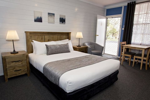Colonial Motel & Apartments - Hotel QLD 1