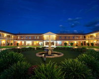 Comfort Inn  Suites King Avenue
