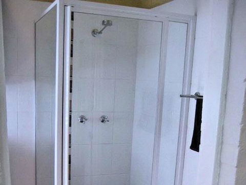 Comfy Stay Accommodation - Hotel QLD 1