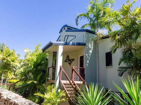 Compass Point - Hotel QLD 2