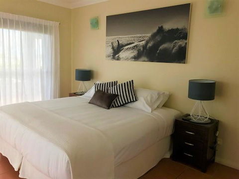 Compass Point 8 - Hotel QLD 1