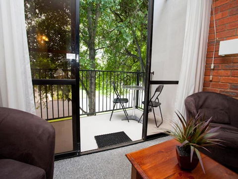 Connells Motel & Serviced Apartments - Hotel QLD 0