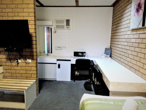 Country Home Motor Inn - Hotel QLD 2