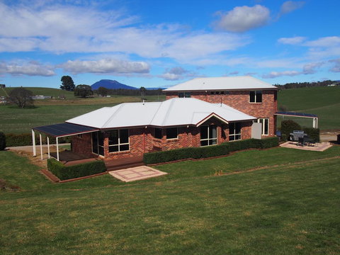 Country Meets Town - Hotel QLD 2