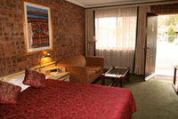 Book Dubbo Accommodation Vacations Hotel QLD Hotel QLD