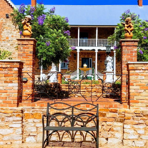Courtyard Faversham House - Hotel QLD 3