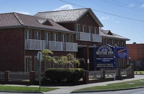 Courtyard Motor Inn - Hotel QLD 0