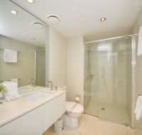 Deluxe Private Apartment in Surfers Paradise - Hotel QLD