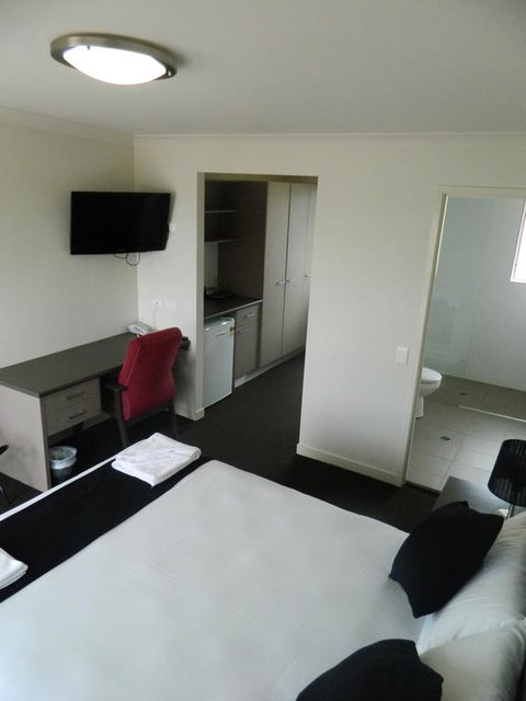 Dooleys Tavern And Motel Capella - Hotel QLD 3