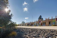 Book Drouin Accommodation Vacations Hotel QLD Hotel QLD