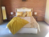 Book Dunolly Accommodation Vacations Hotel QLD Hotel QLD