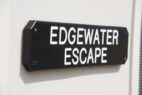 Edgewater Escape - Hotel QLD 1