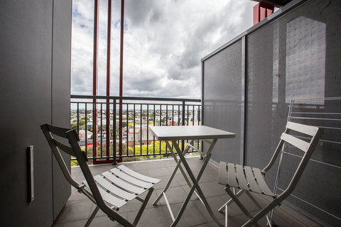 Elegant 2BR@Footscray Station - Hotel QLD 1