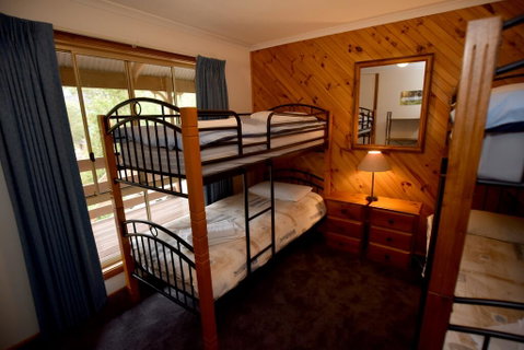 Ellimata Holiday Cottage - Hotel QLD 3