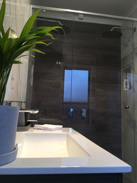 Executive Villa, Private 2 Bedroom In Ideal Location - Hotel QLD 2
