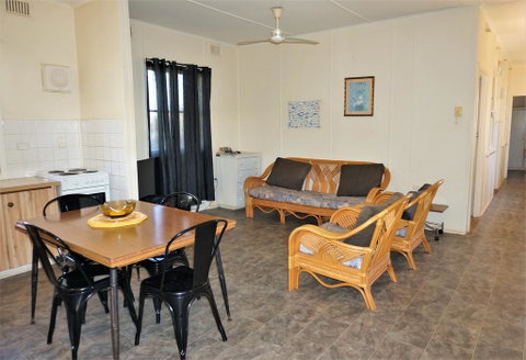 Exmouth Villas Unit 29 - Affordable 3 Bedroom Villa With A Great Location - Hotel QLD 3