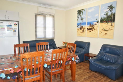 Exmouth Villas Unit 30 - Large Undercover Deck For Entertaining - Hotel QLD 3
