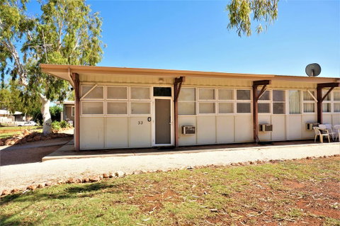 Exmouth Villas Unit 33 - Renovated Holiday Villa A Short Walk From Town Centre - Hotel QLD 1